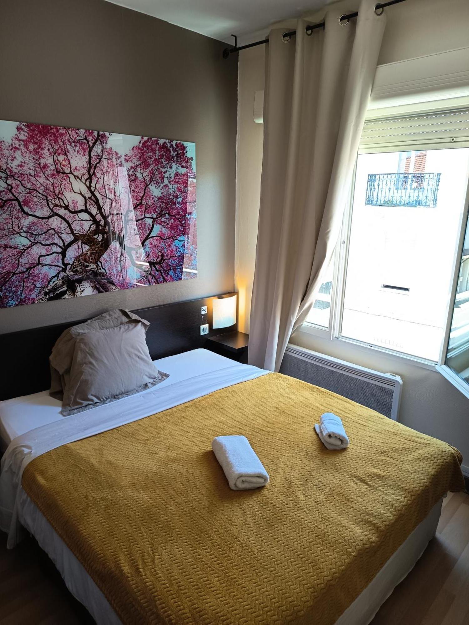 Hotel De La Gare 佩里格 外观 照片
