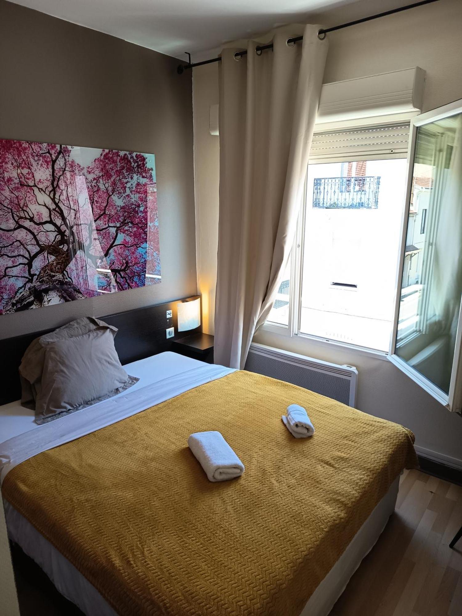 Hotel De La Gare 佩里格 外观 照片